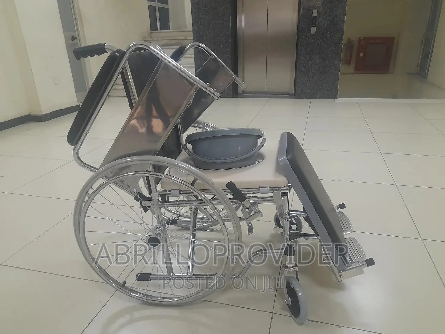 Flexible Commode Wheelchair/New Packed Wheelchair/Wheelchair
