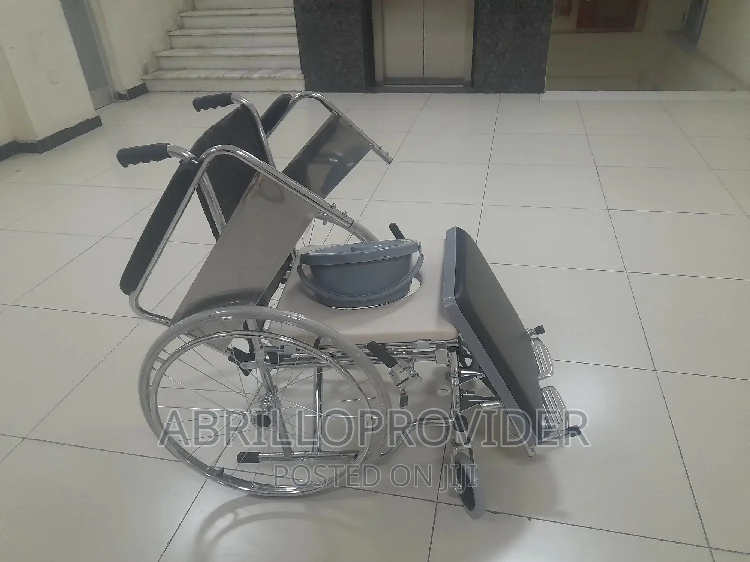 Flexible Commode Wheelchair/New Packed Wheelchair/Wheelchair