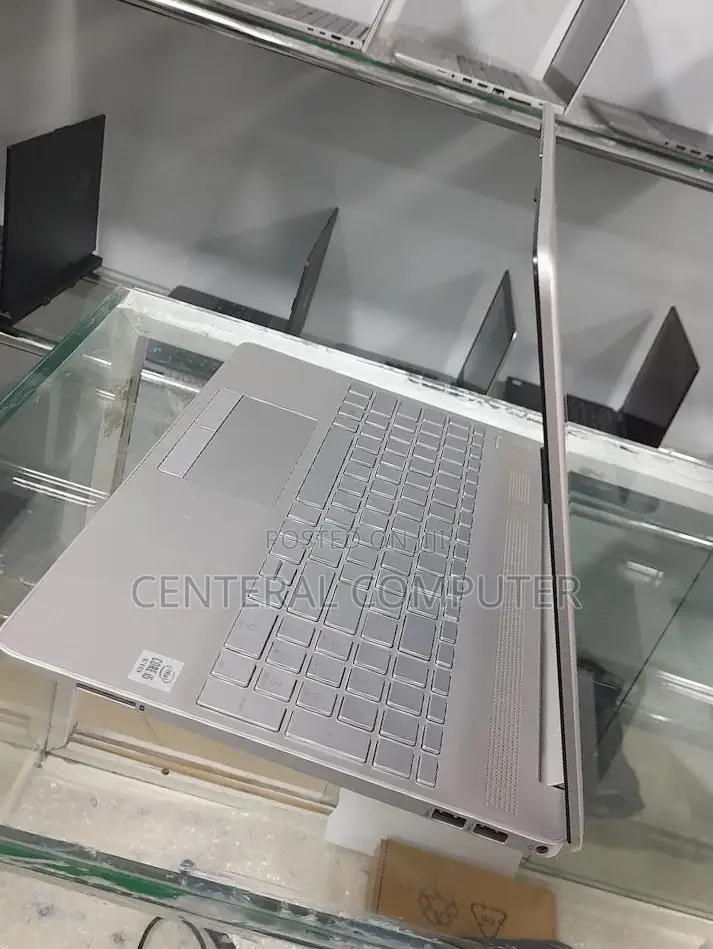 New Laptop HP Stream Notebook 16GB Intel Core I7 SSD 256GB