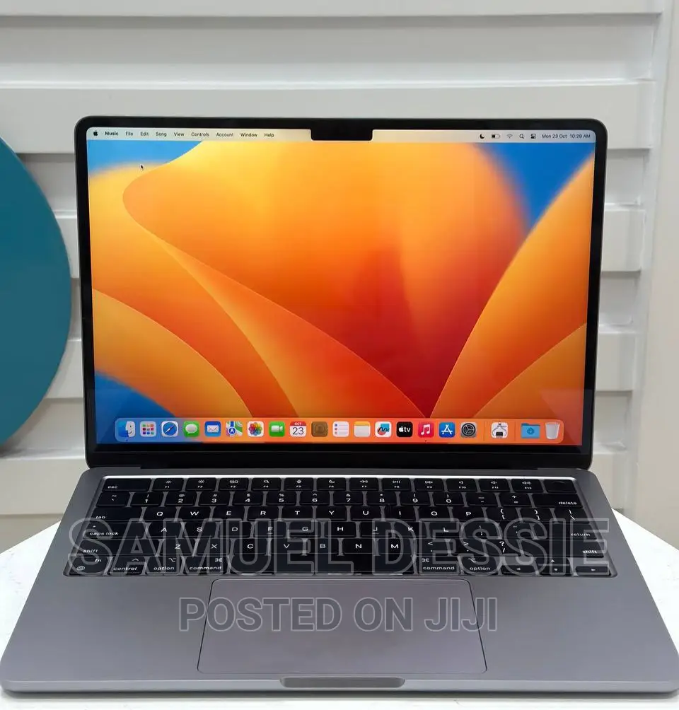 New Laptop Apple MacBook Air 2022 M2 16GB Apple M2 SSD 1T