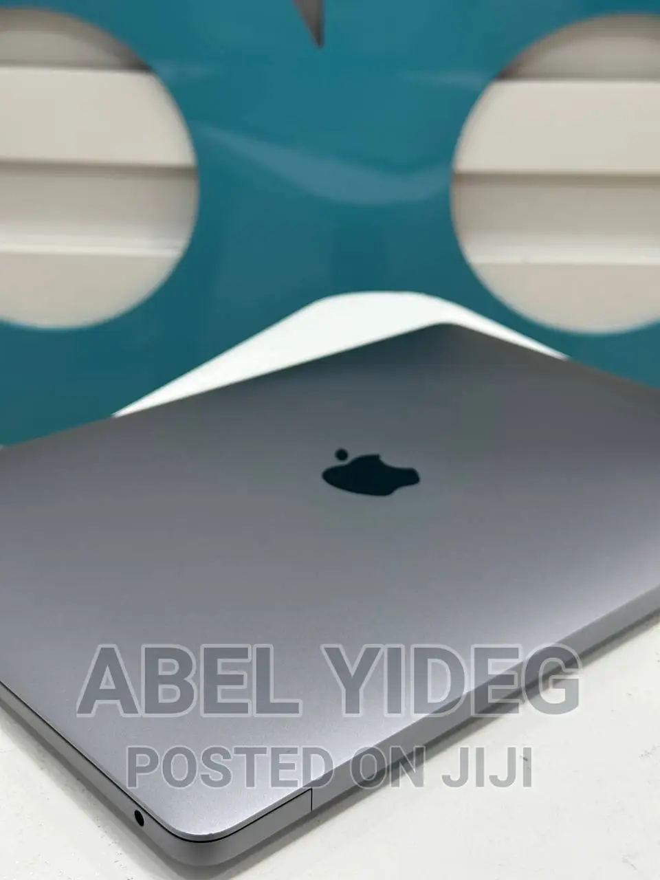 New Laptop Apple MacBook Air 2020 8GB Intel Core I3 SSD 256GB