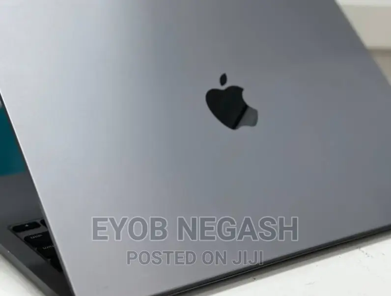 New Laptop Apple MacBook Air 2022 M2 16GB Apple M2 SSD 1T