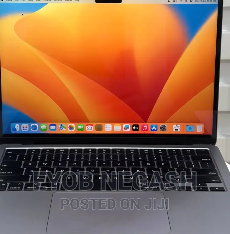 New Laptop Apple MacBook Air 2022 M2 16GB Apple M2 SSD 1T