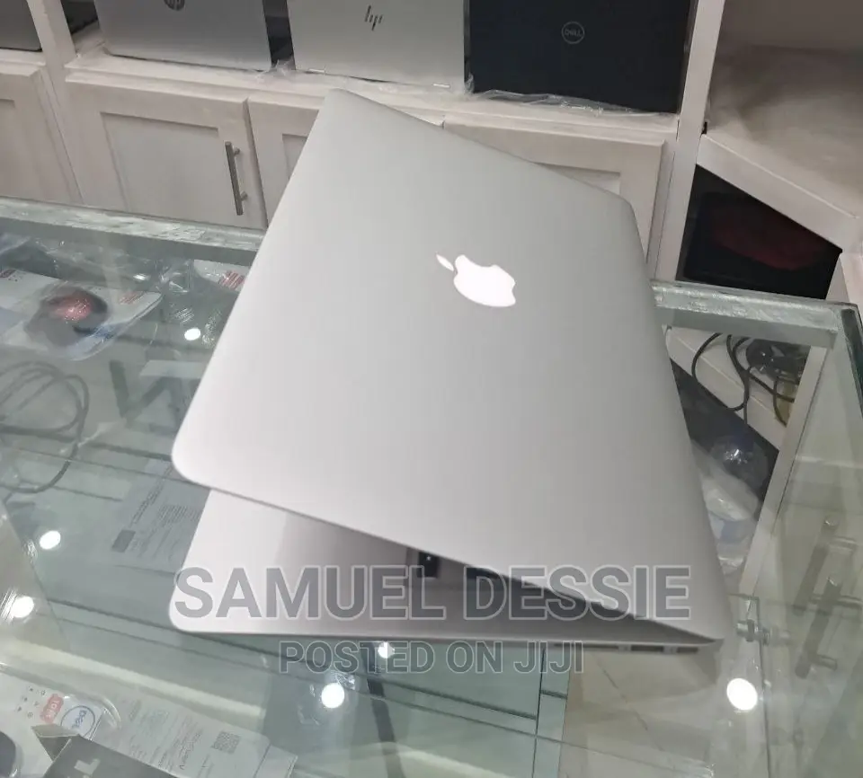 New Laptop Apple MacBook Air 2015 8GB Intel Core I5 SSD 128GB