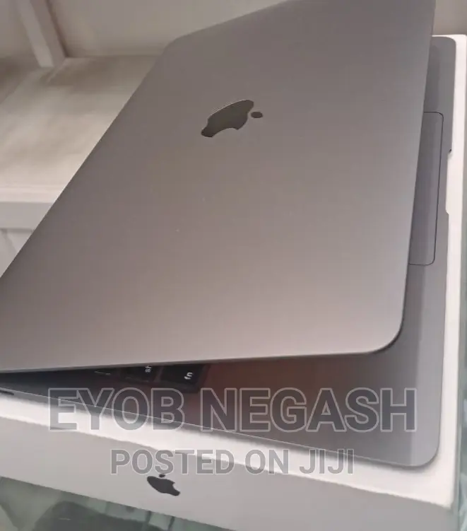 New Laptop Apple MacBook Air 2020 16GB Intel Core I5 SSD 512GB