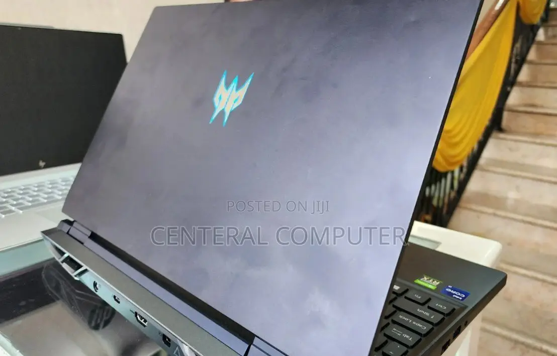 New Laptop Acer Predator Triton 300 16GB Intel Core I9 SSD 1T