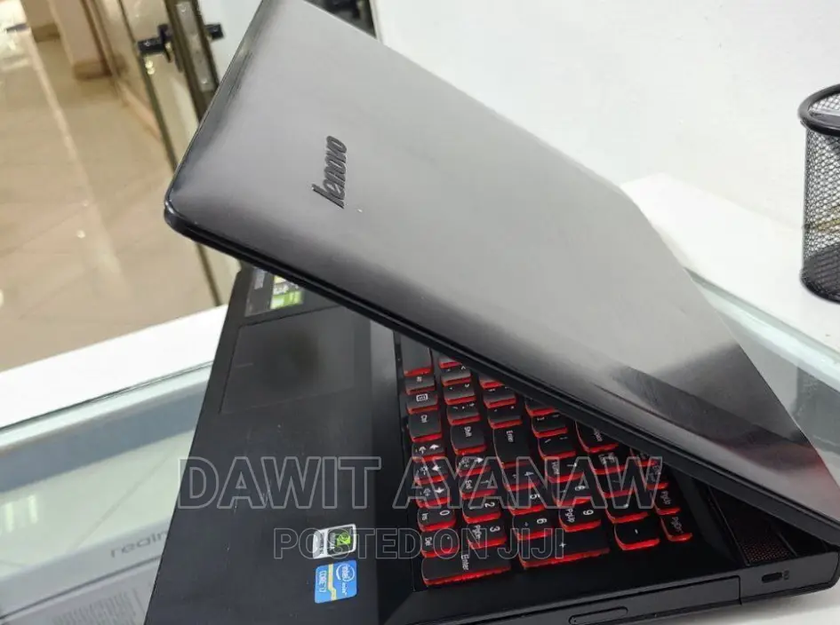 New Laptop Lenovo 8GB Intel Core I7 HDD 1T