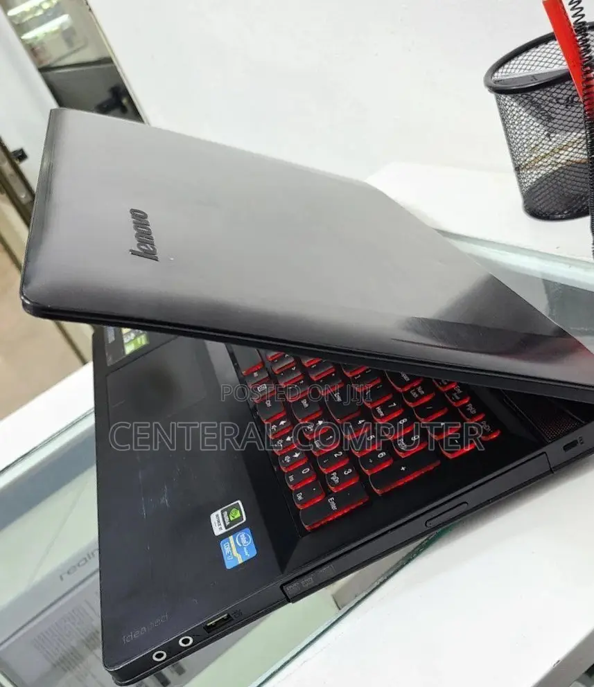 New Laptop Lenovo IdeaPad Y500 8GB Intel Core I7 SSD 1T