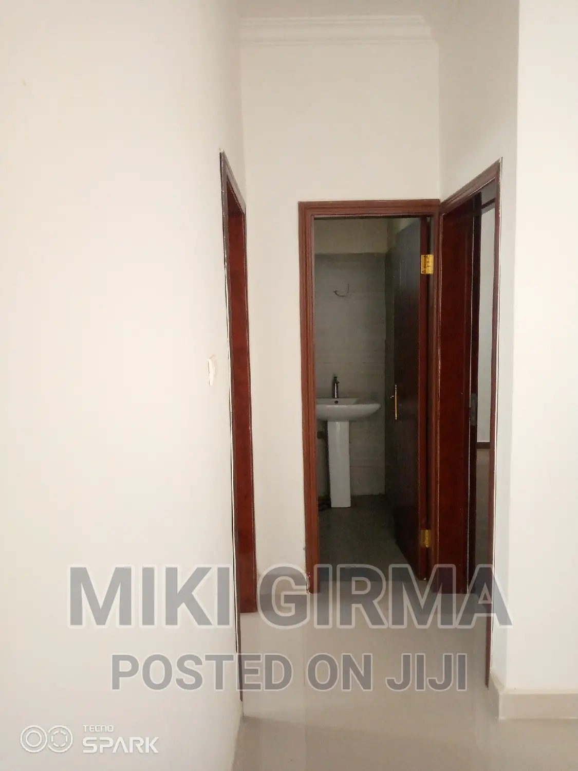 3bdrm Apartment in ፊጋ ኖህ ሪልስቴት, Bole for sale