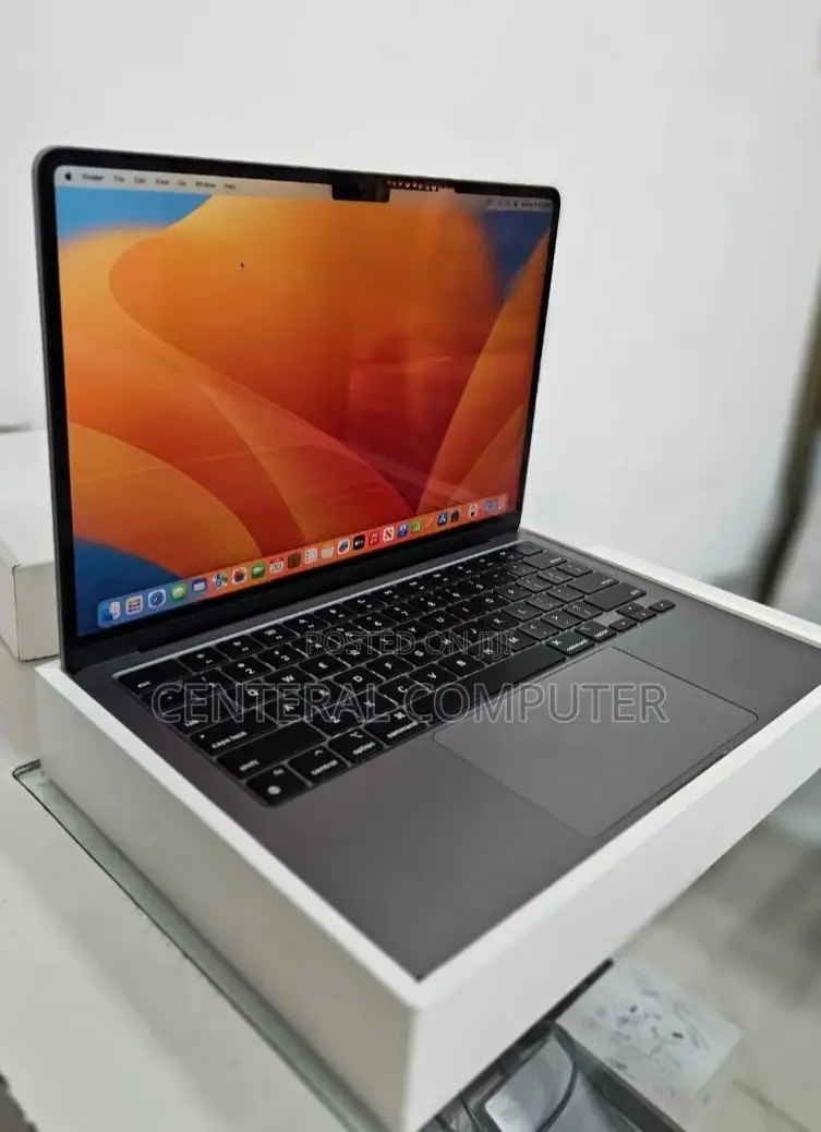 New Laptop Apple MacBook Air 2022 M2 8GB Apple M2 SSD 256GB