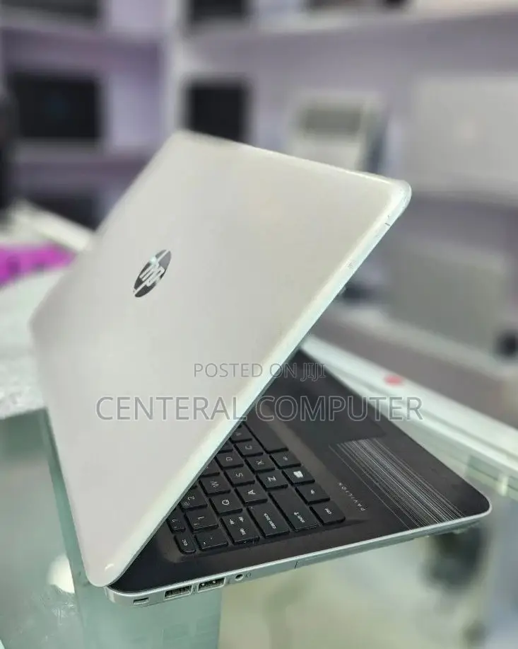 New Laptop HP Pavilion Dv2 8GB Intel Core I5 HDD 1T