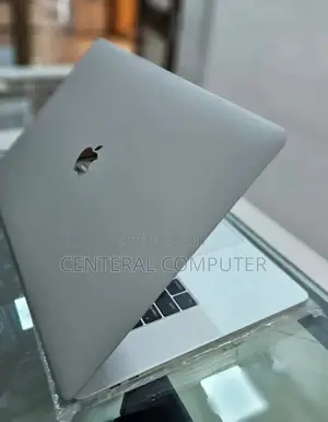 New Laptop Apple MacBook 2017 16GB Intel Core i7 SSD 512GB