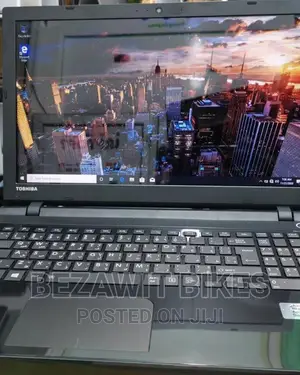 Photo - Laptop Toshiba Satellite C55 8GB Intel Core I5 HDD 1T