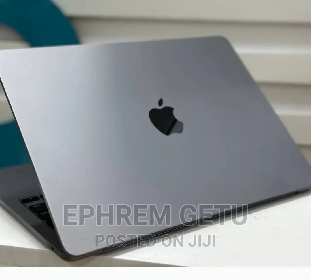 New Laptop Apple MacBook Air 2022 M2 16GB Apple M2 SSD 1T