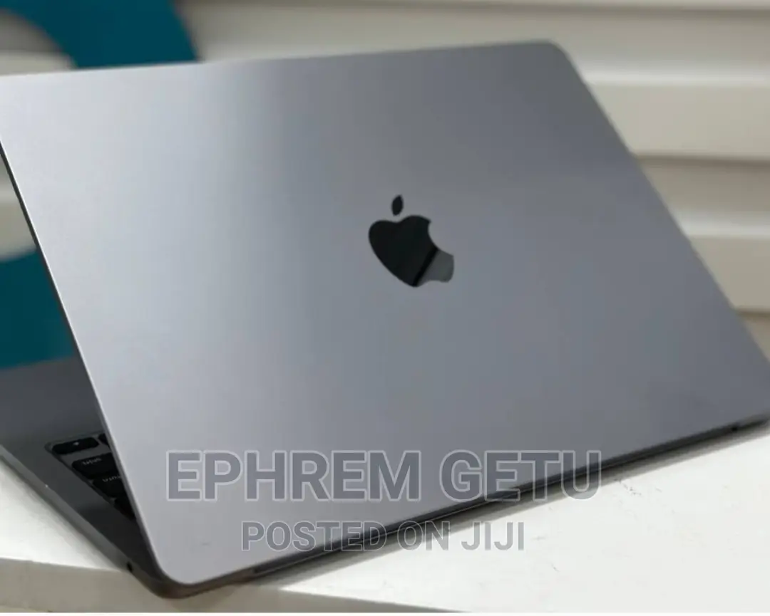 New Laptop Apple MacBook Air 2022 M2 16GB Apple M2 SSD 1T