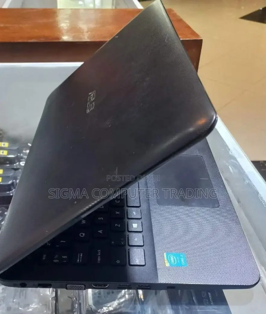 Laptop Asus VivoBook 15 X505BA 4GB Intel Core I3 HDD 500GB