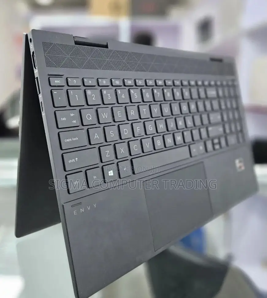 New Laptop HP Envy X360 16GB AMD Ryzen 7 SSD 512GB