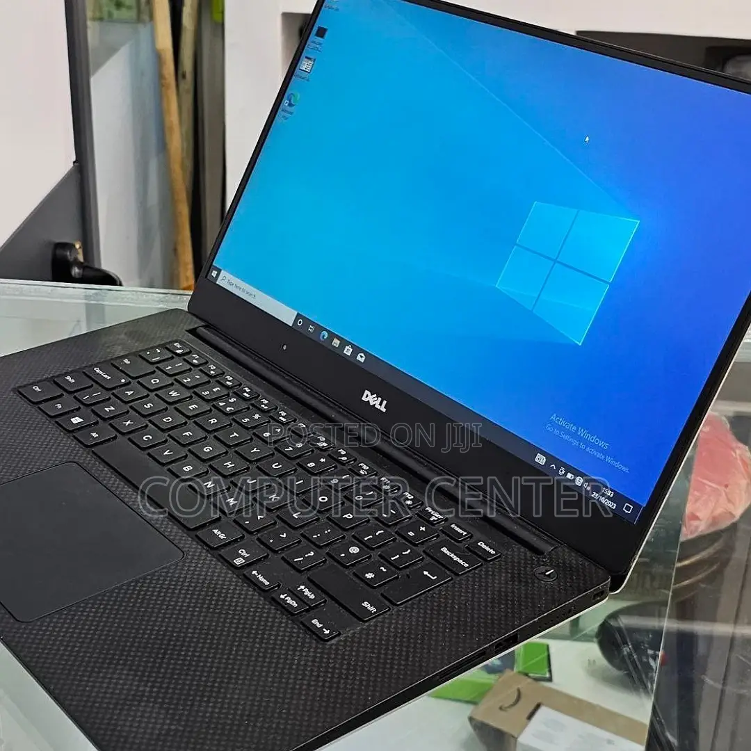 New Laptop Dell Precision 15 3520 16GB Intel Core I7 SSD 512GB