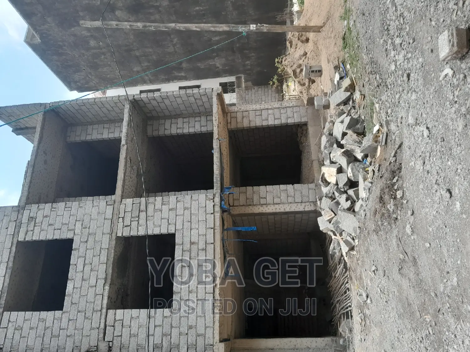 5bdrm House in G+3 ፊንሽንግ የቀረው ቤት, Akaky Kaliti for sale