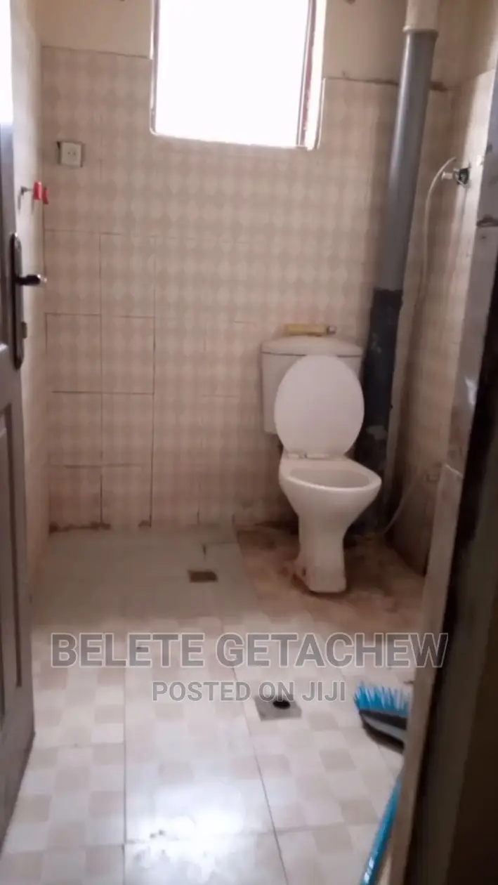 2bdrm Condo in ቦሌ አራብሳ ኮንዶሚኒየም, Bole for sale