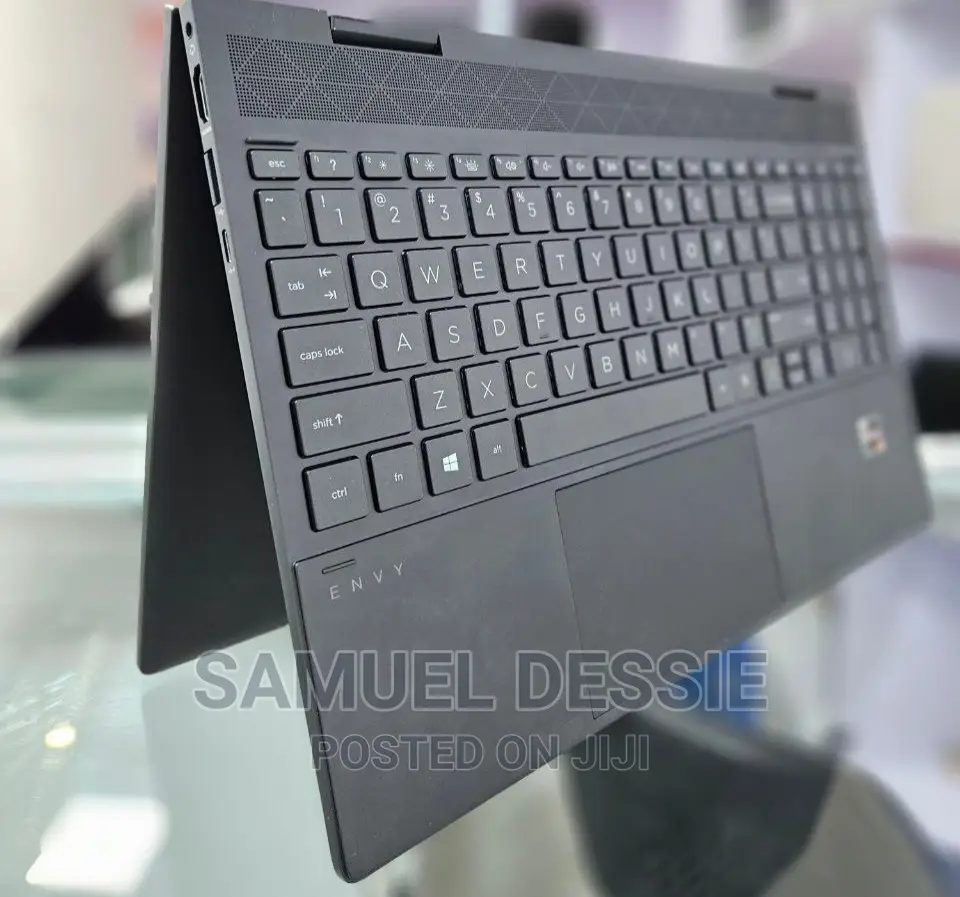 New Laptop HP Envy X360 16GB AMD Ryzen 7 SSD 512GB