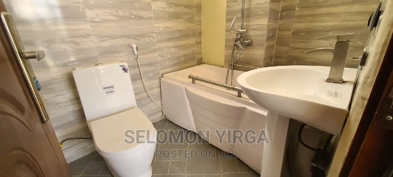 2bdrm Apartment in አድስ አበባ, Bole for rent