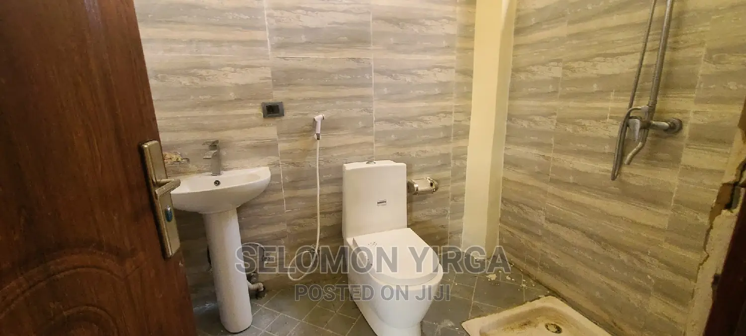 3bdrm Apartment in አድስ አበባ, Yeka for rent