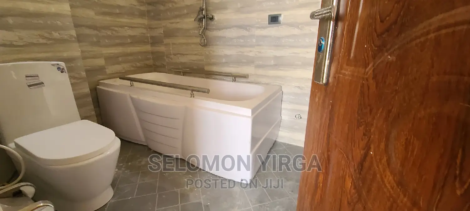 3bdrm Apartment in አድስ አበባ, Yeka for rent