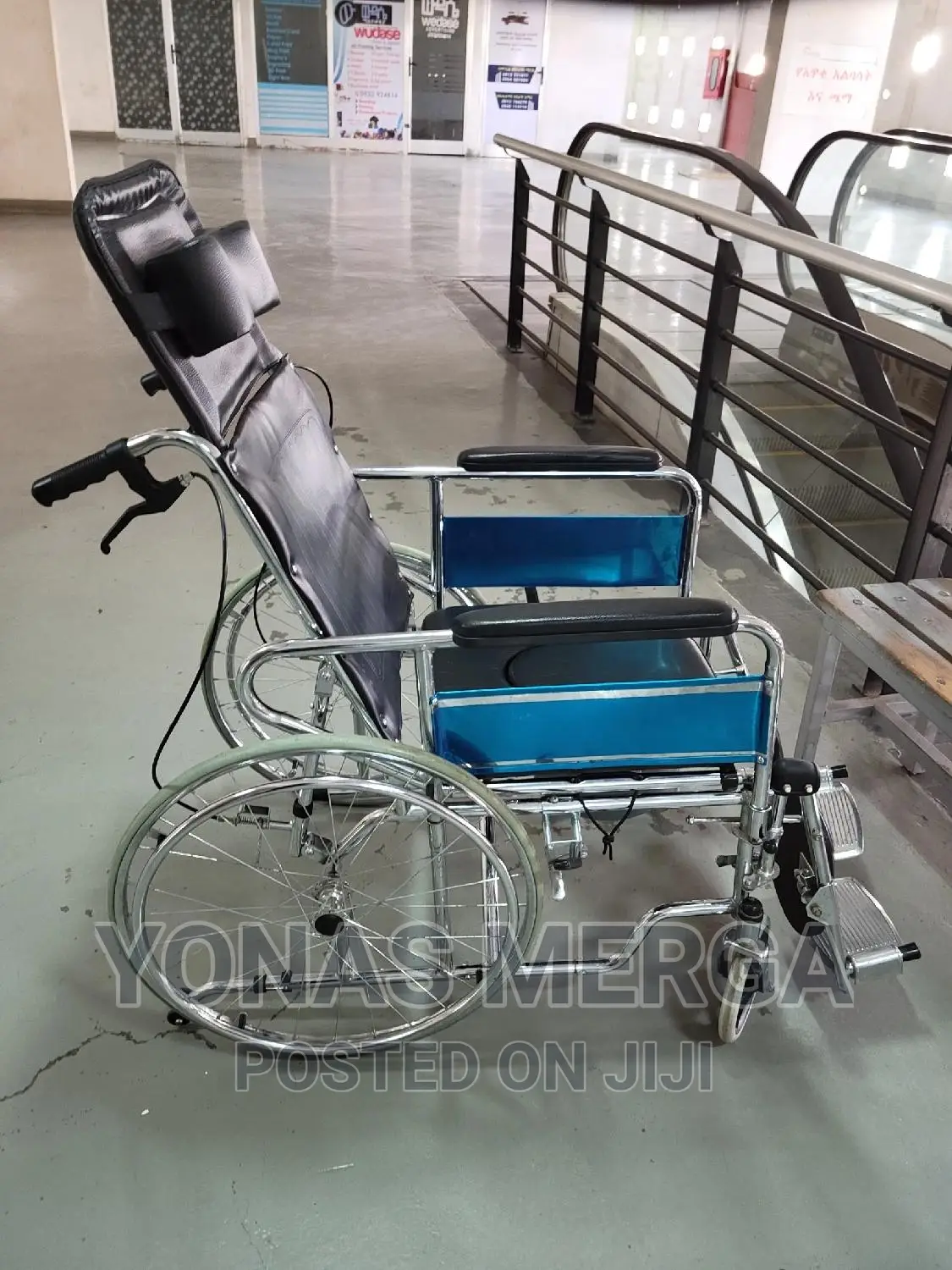 Toilet Wheelchair/Castor/Wheelchair/Neck Cushion Wheelchair/