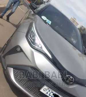 Photo - Toyota C-HR 2021 Silver