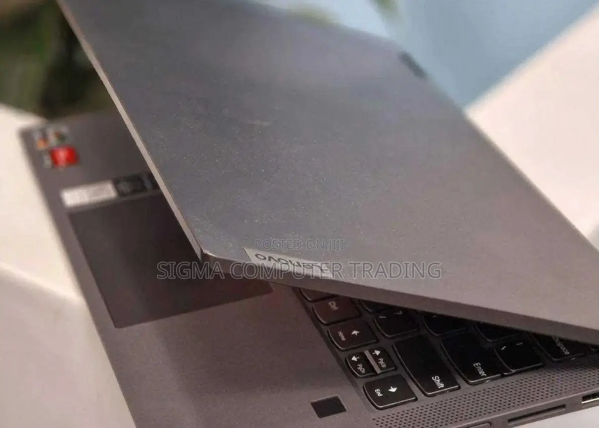 New Laptop Lenovo Flex 5 16GB AMD Ryzen 7 SSD 512GB