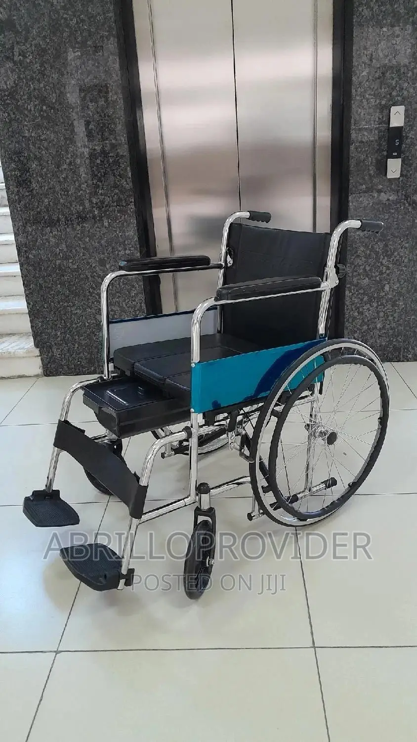 1week Used Wheelcahir/Foldable Wheelchair/Commode Wheelchair