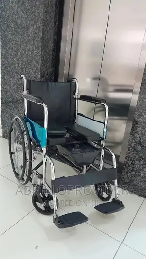 1week Used Wheelcahir/Foldable Wheelchair/Commode Wheelchair