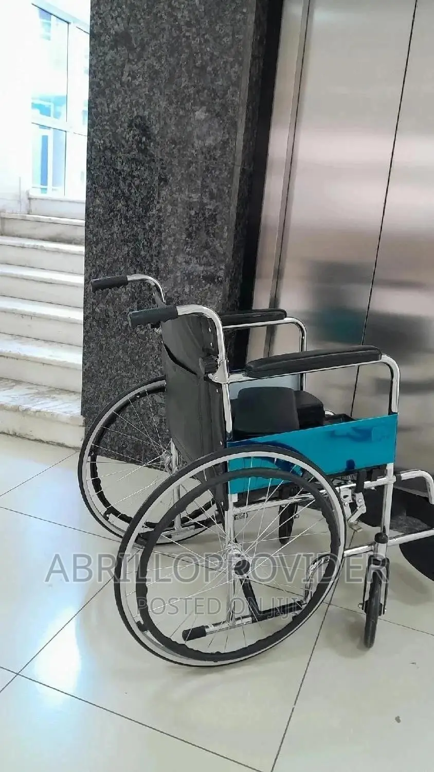 1week Used Wheelcahir/Foldable Wheelchair/Commode Wheelchair