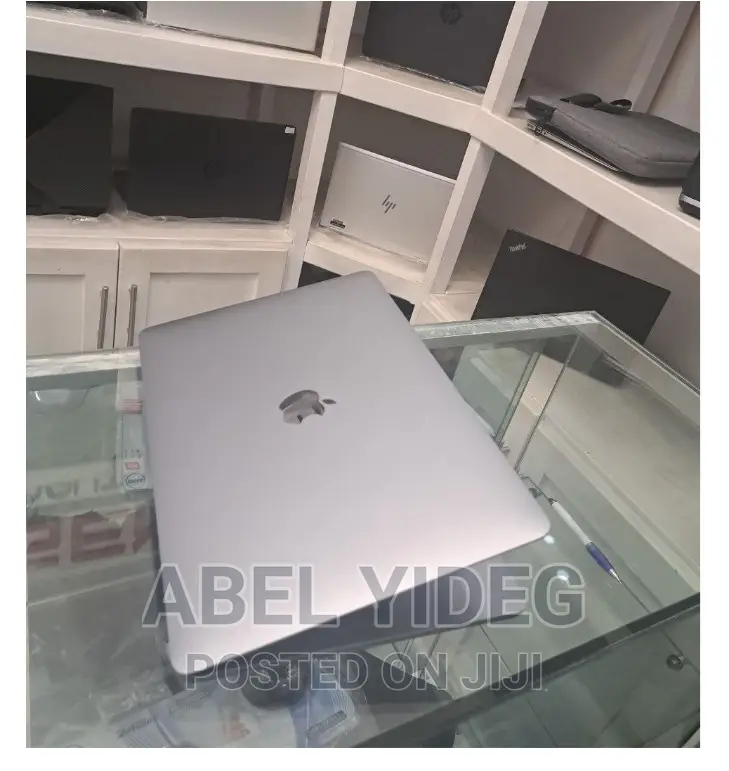 New Laptop Apple MacBook Pro M1 8GB Apple M1 SSD 256GB