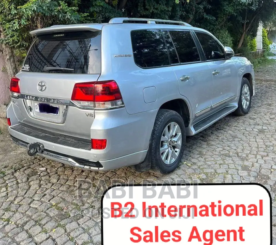 Toyota Land Cruiser 2017 Silver