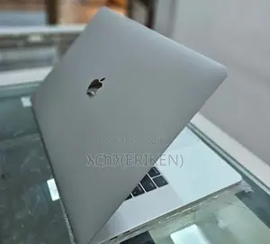 New Laptop Apple MacBook Pro 2017 16GB Intel Core I7 SSD 512GB