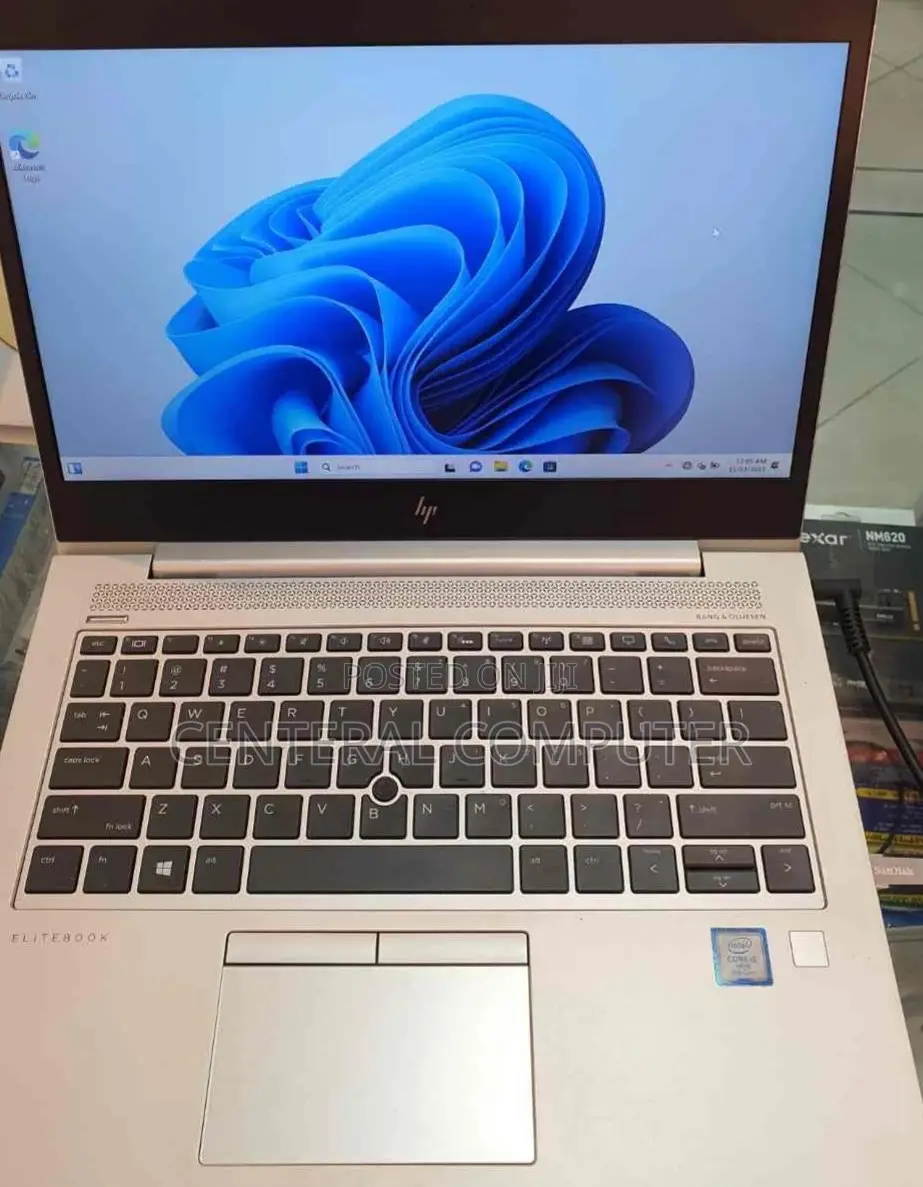 New Laptop HP 348 G5 8GB Intel Core I5 SSD 512GB