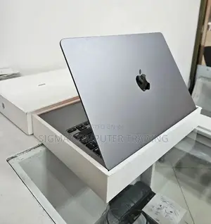 New Laptop Apple MacBook Air 2022 M2 8GB Apple M2 SSD 256GB