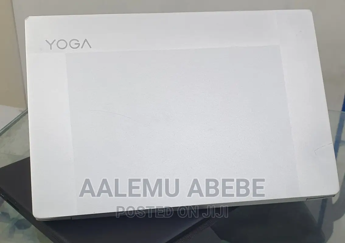 New Laptop Lenovo Yoga C740 8GB Intel Core I5 SSD 512GB