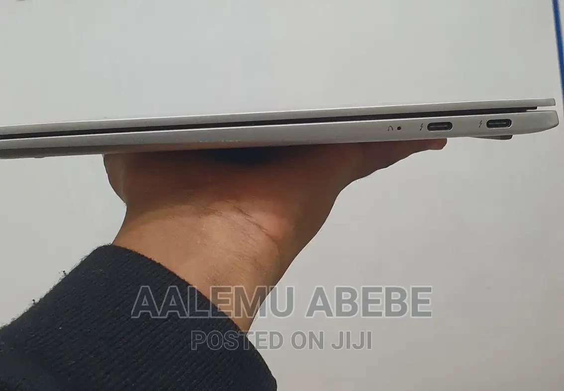 New Laptop Lenovo Yoga C740 8GB Intel Core I5 SSD 512GB