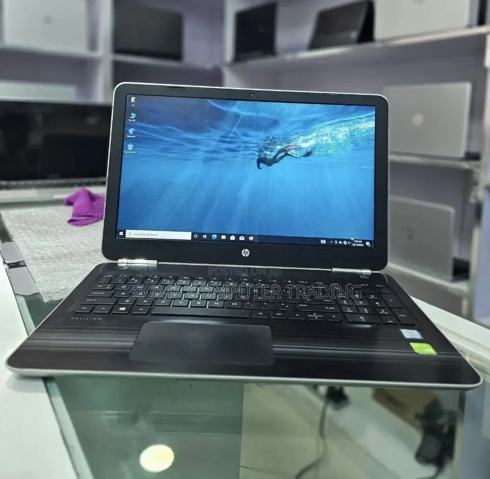New Laptop HP Pavilion 15 8GB Intel Core I5 HDD 1T