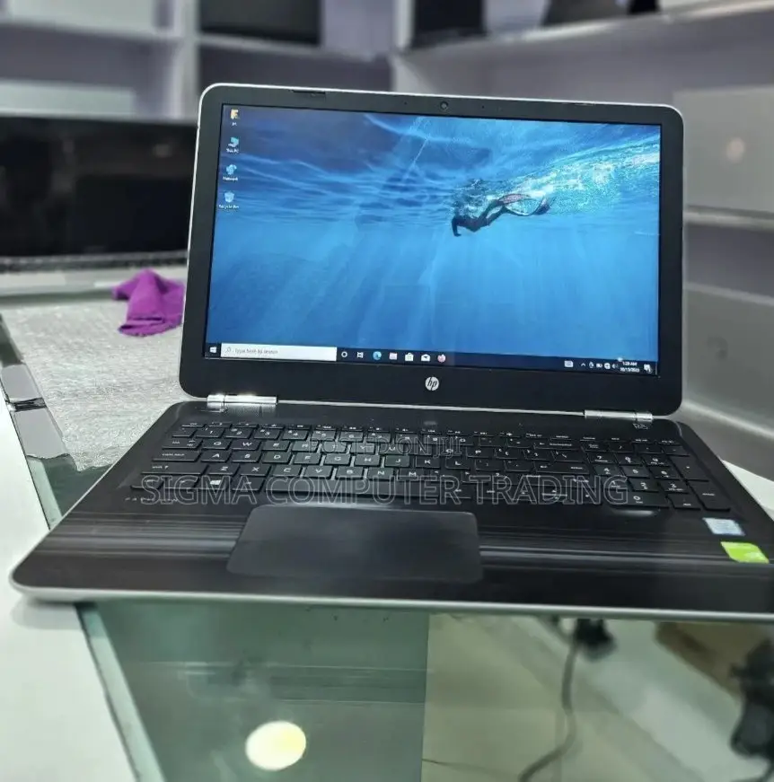 New Laptop HP Pavilion 15 8GB Intel Core I5 HDD 1T