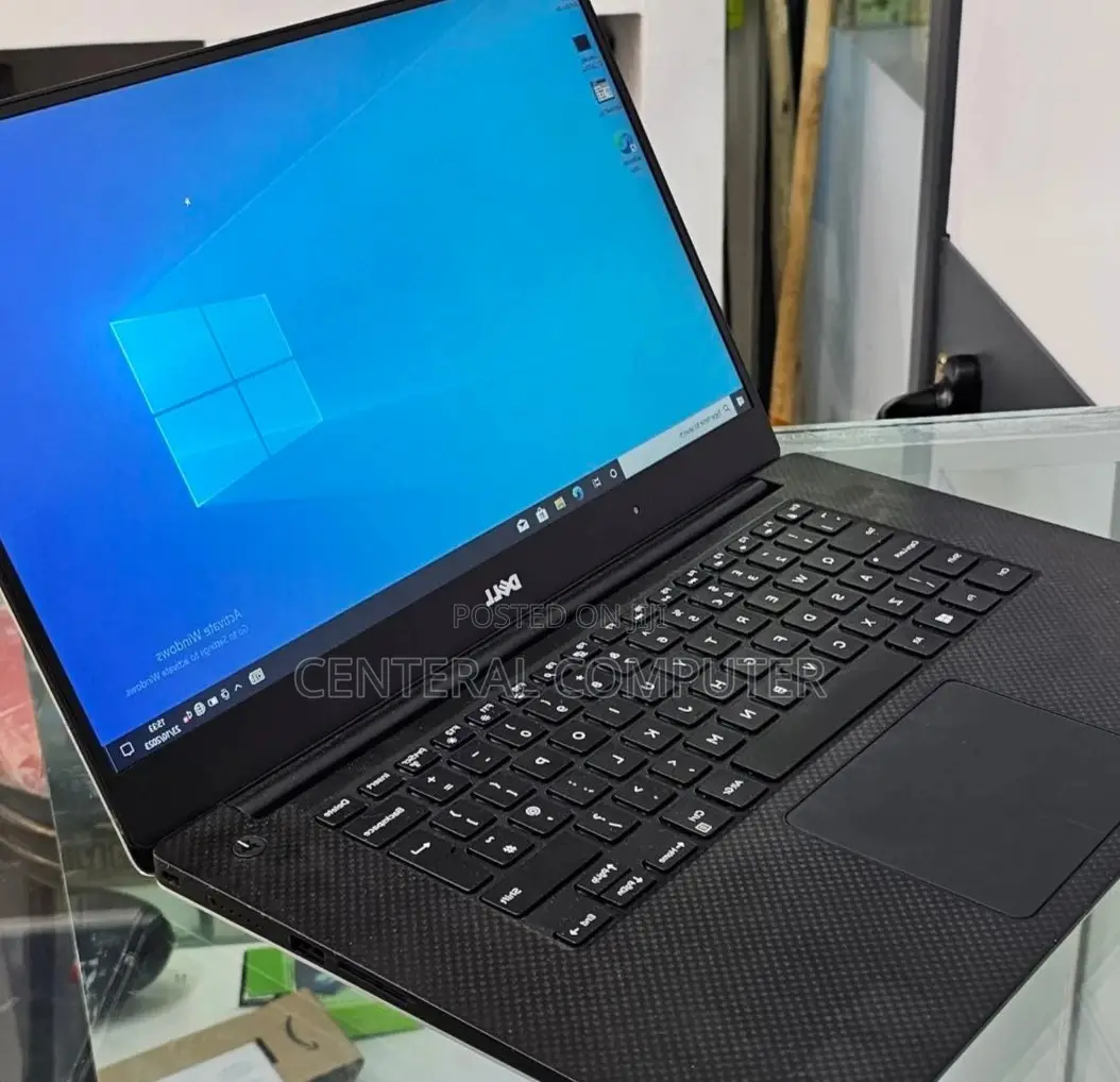 New Laptop Dell Precision 3550 8GB Intel Core I7 SSD 512GB