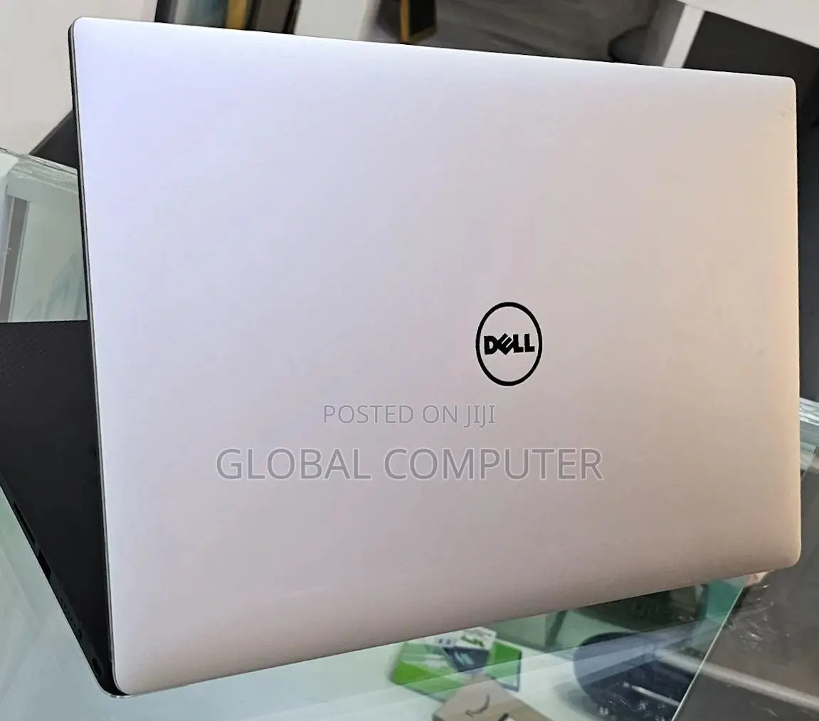 New Laptop Dell Precision 15 7550 16GB Intel Core I7 SSD 512GB