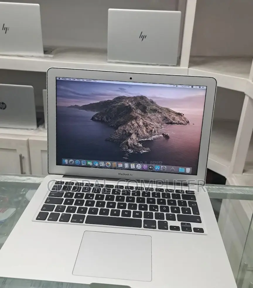 New Laptop Apple MacBook 8GB Intel Core I5 SSD 128GB