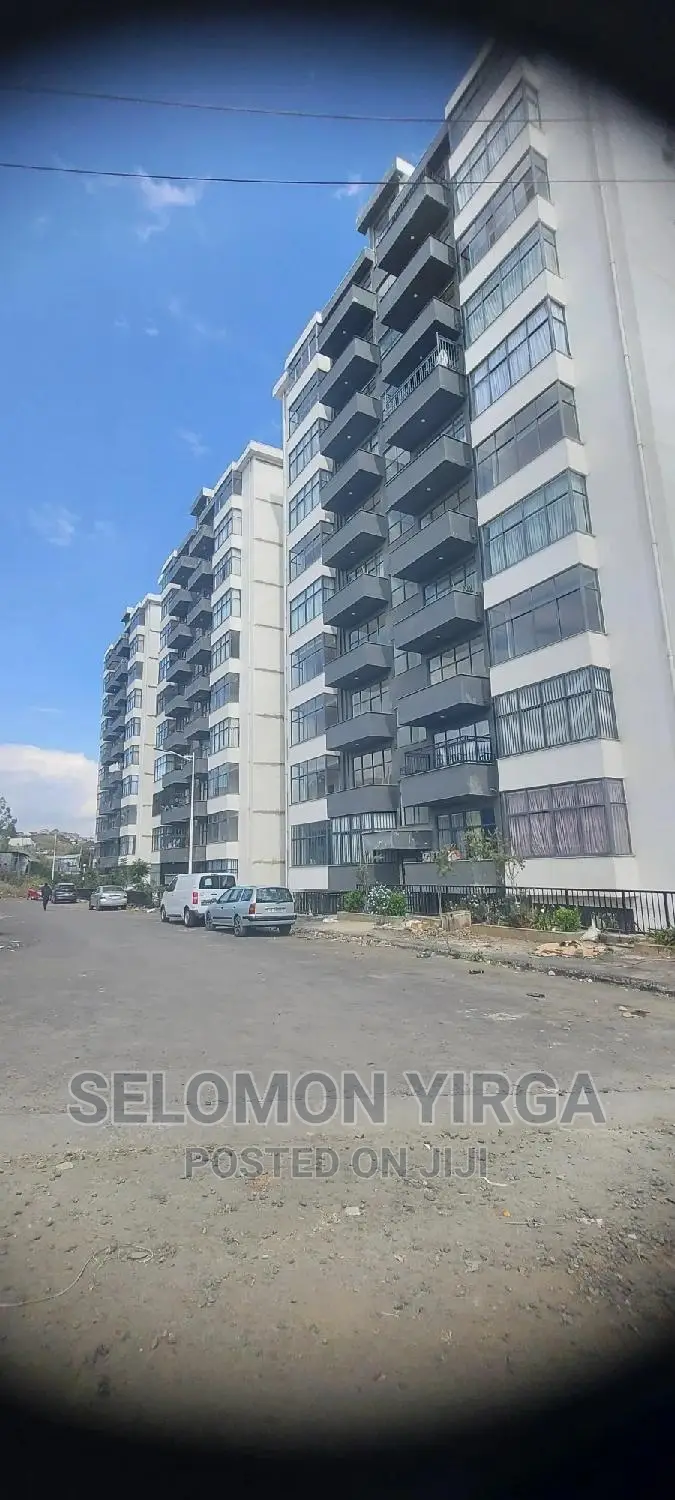 3bdrm Apartment in አድስ አበባ, Bole for sale