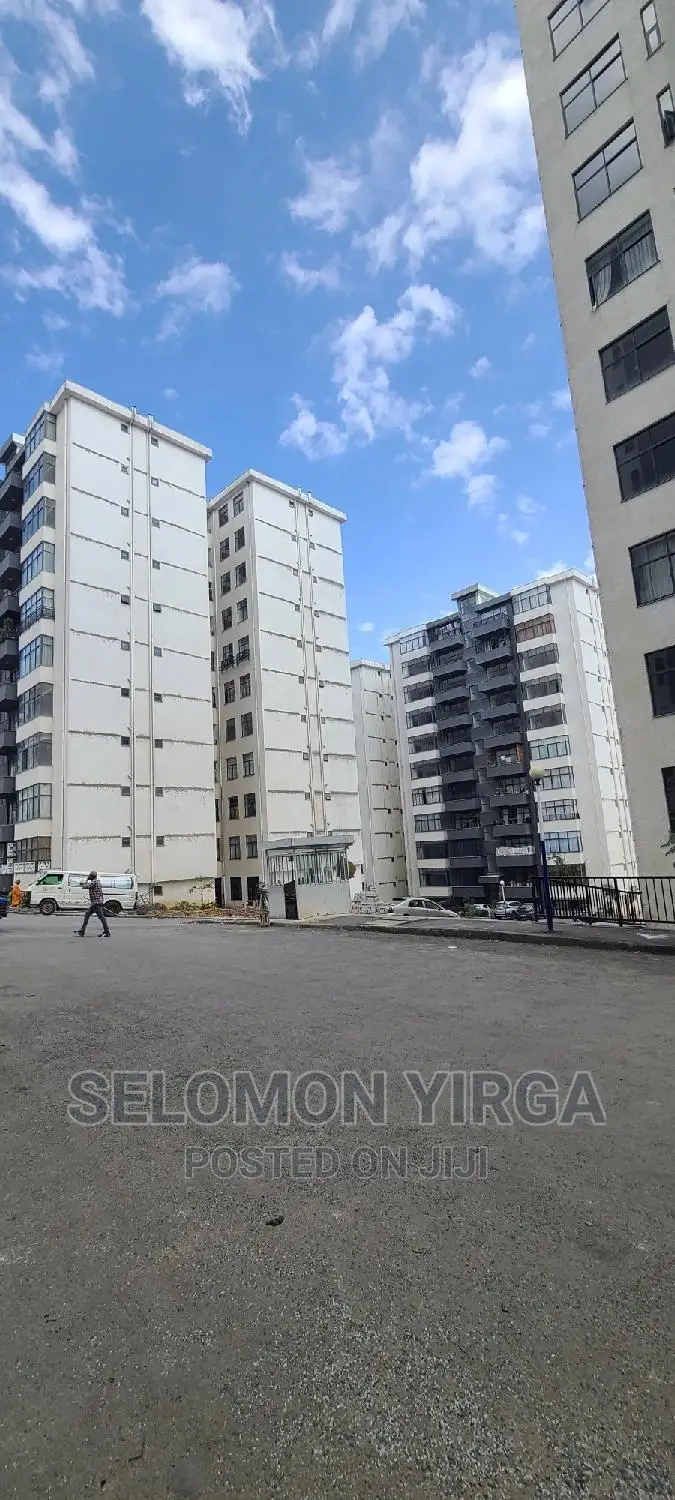 3bdrm Apartment in አድስ አበባ, Bole for sale