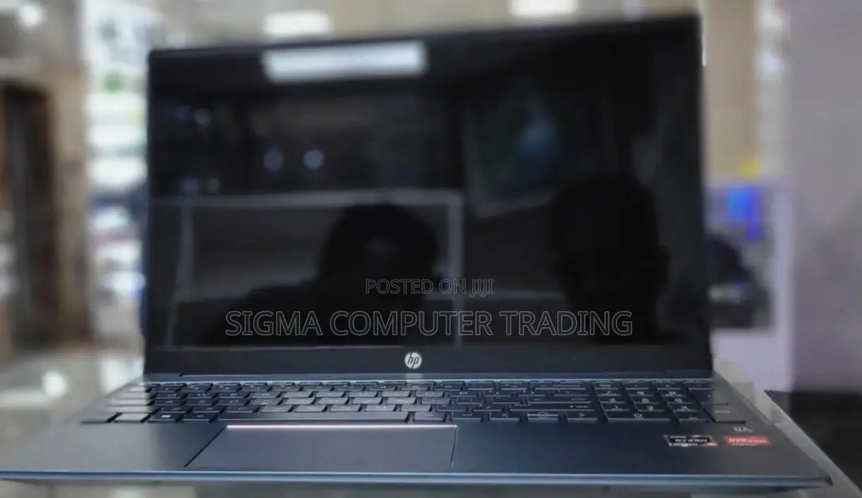 New Laptop HP Pavilion 15 8GB AMD Ryzen 5 SSD 512GB