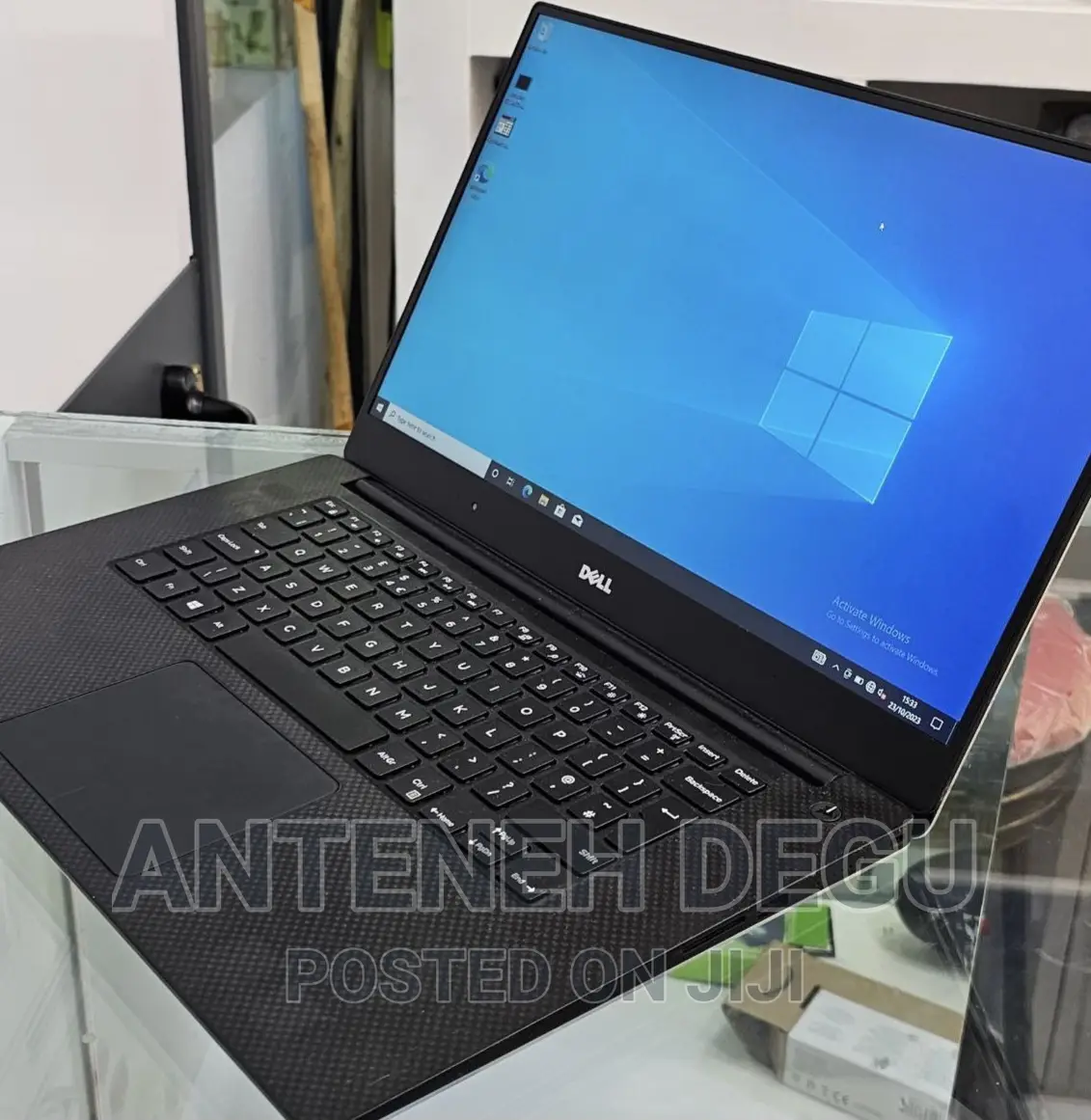 New Laptop Dell Precision 15 3520 16GB Intel Core I7 SSD 512GB